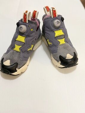 Rare Reebok x Tom & Jerry Collaboration – "Tom" Cat Edition. Size 5 (23.5 cm)